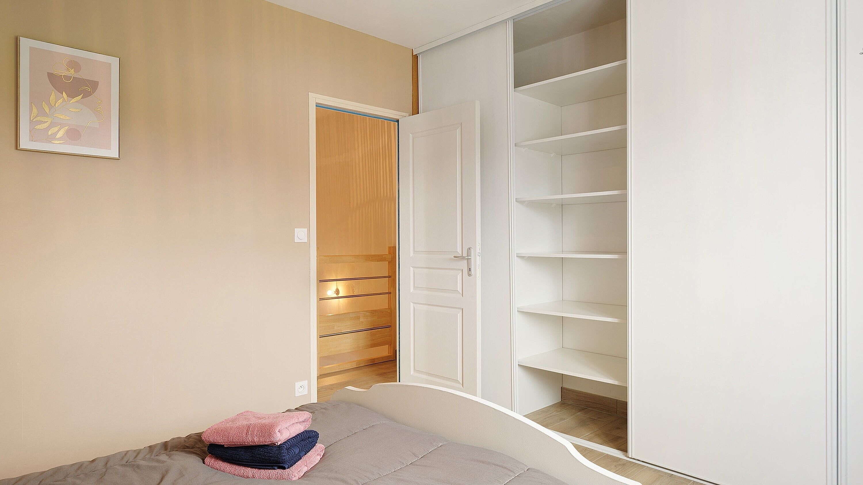 1 bedroom, iron/ironing board, WiFi