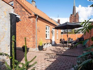 House | Outdoor dining - 5 Star Holiday Home in Nakskov (Nakskov)