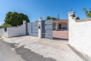Property grounds - Apartment 'Sole Vista Giardino' with Sea View, Wi-Fi and Air Conditioning (Fontane Bianche)