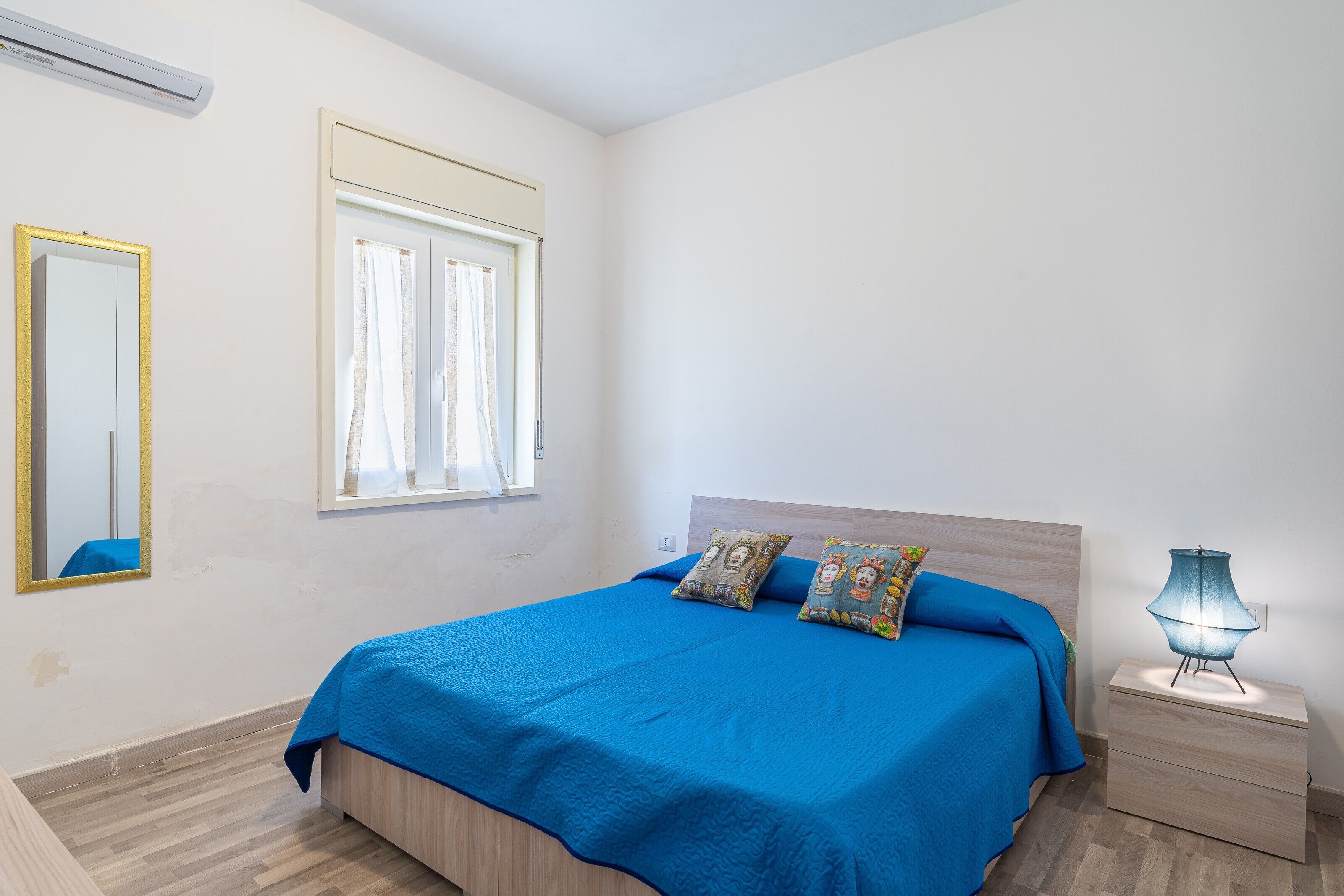 2 slaapkamers, een strijkplank/strijkijzer, wifi, beddengoed