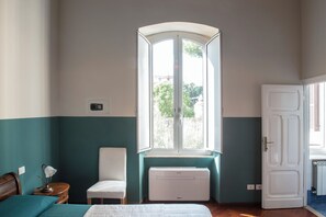 2 bedrooms, in-room safe, desk, iron/ironing board - Bohémien Rome (Roma)