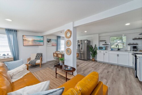 Cocoa Hideaway w/ Air Hockey + Darts + Beach Gear