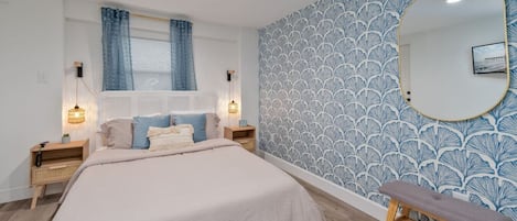4 bedrooms, desk, iron/ironing board, travel cot