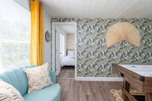 4 bedrooms, desk, iron/ironing board, travel crib