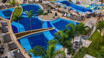 Piscina interna, piscina externa