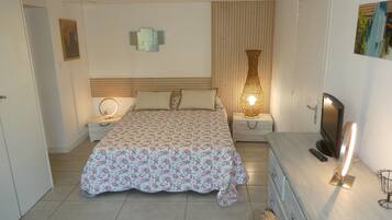 1 bedroom, iron/ironing board, WiFi