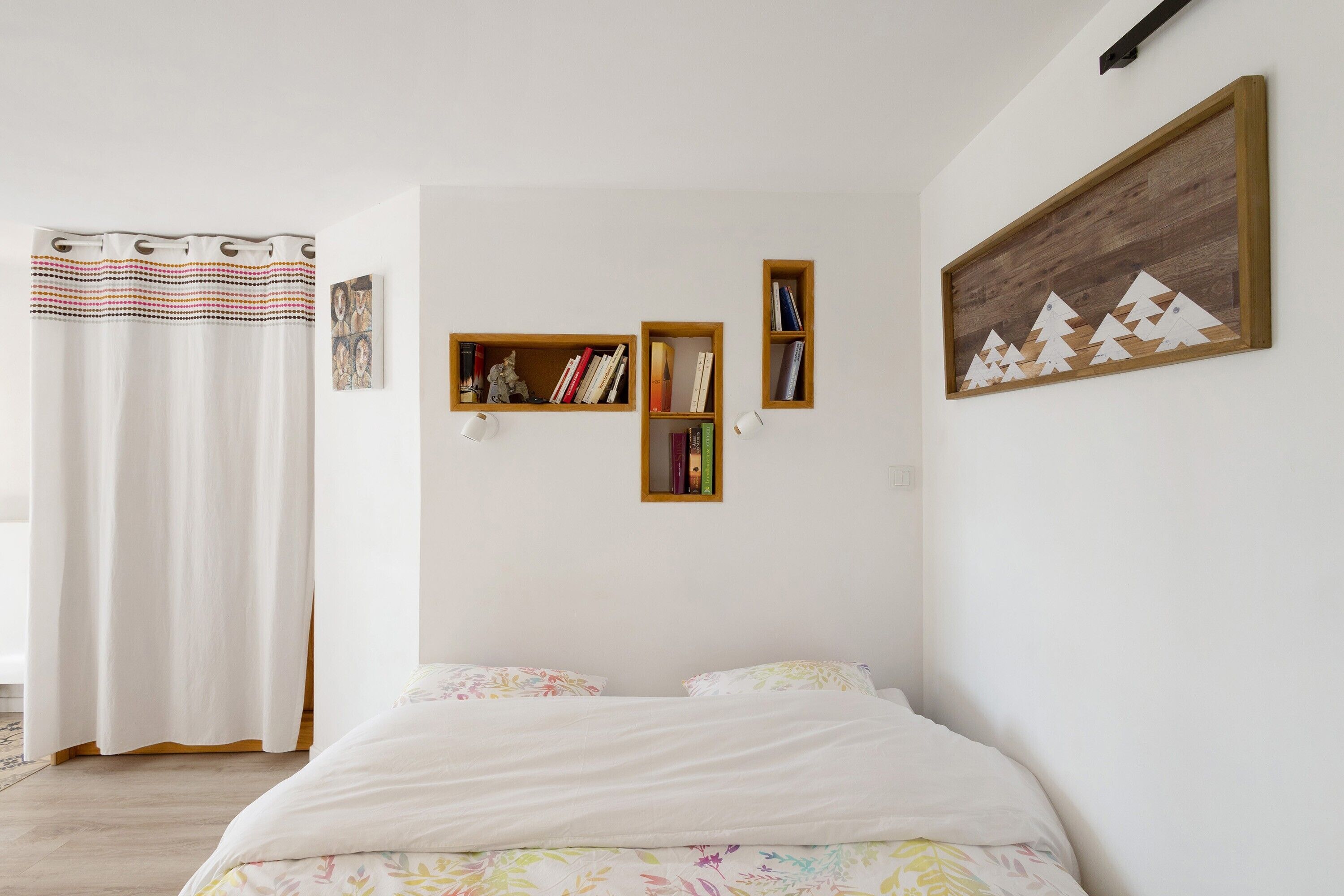 WiFi, bed sheets