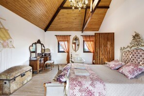 3 bedrooms, WiFi, bed sheets - Holiday Home 'T3 Da Chica' with Shared Pool in Arouca (Canelas e Espiunca)