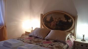 WiFi, bed sheets