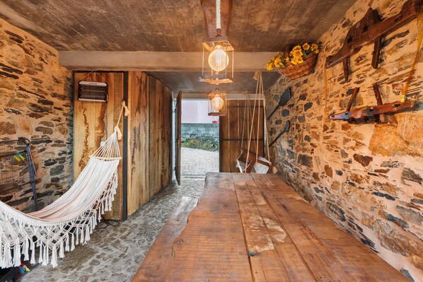 Dining - Holiday Home 'T2 Da Chica' with Shared Pool in Arocua (Canelas e Espiunca)