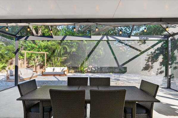 Outdoor dining