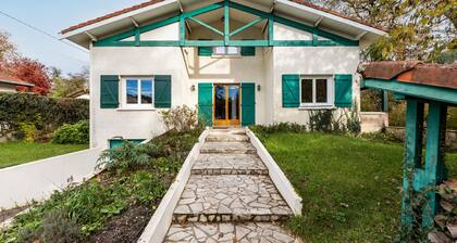 Chambres dâhĂŽtes du Prieur avec terrasse partagĂ©e, jardin partagĂ© et Wi-Fi