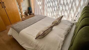 2 chambres, fer et planche Ă repasser, Wi-Fi, draps fournis