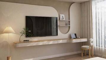 Luxury Studio Suite | In-room safe, desk, blackout drapes, soundproofing
