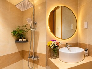 Bathroom - Chinchu Stay  (Ho Chi Minh City)