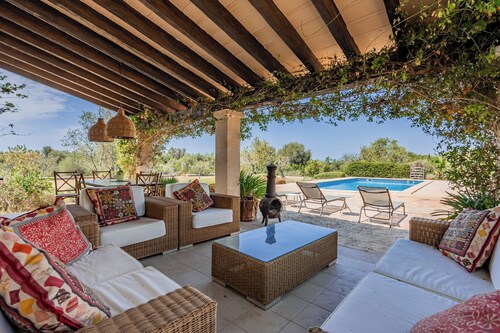 Finca Los Almendros near Santanyi with private pool, wifi and air conditioning