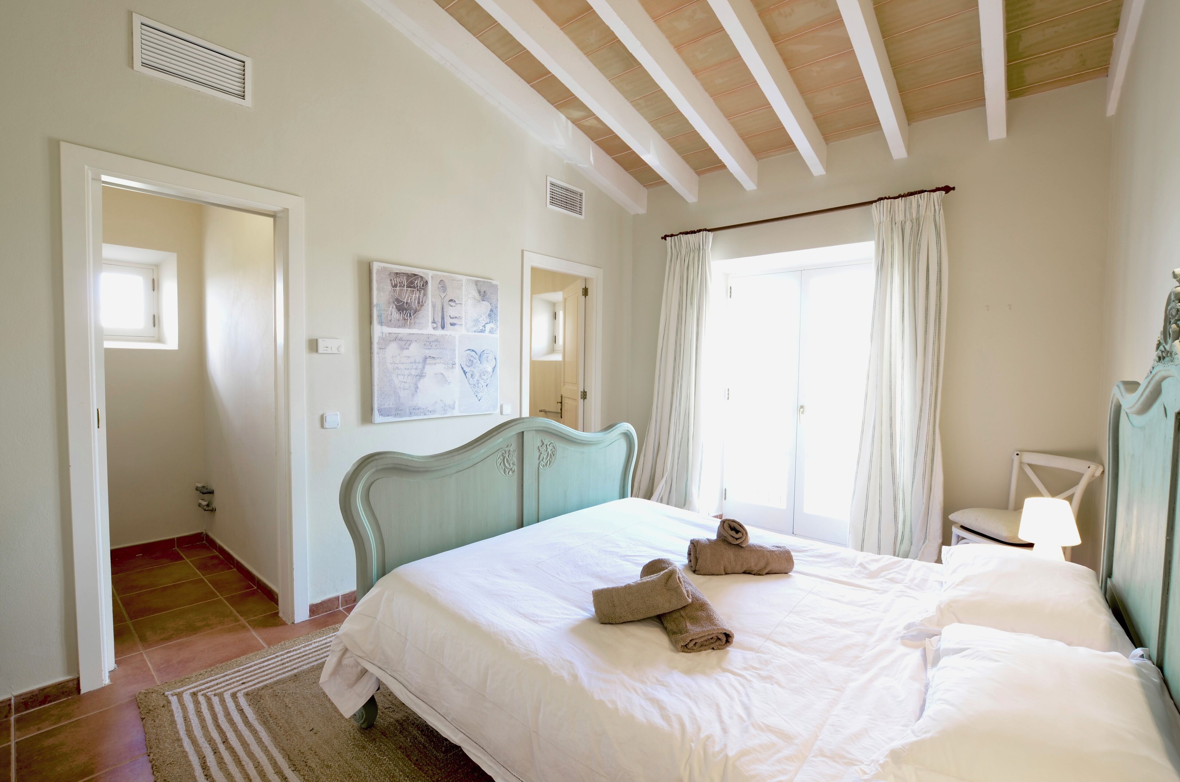 5 chambres, fer et planche à repasser, lit parapluie, Wi-Fi gratuit