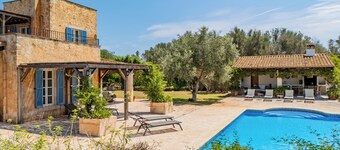 Finca Los Almendros near Santanyi with private pool, wifi and air conditioning