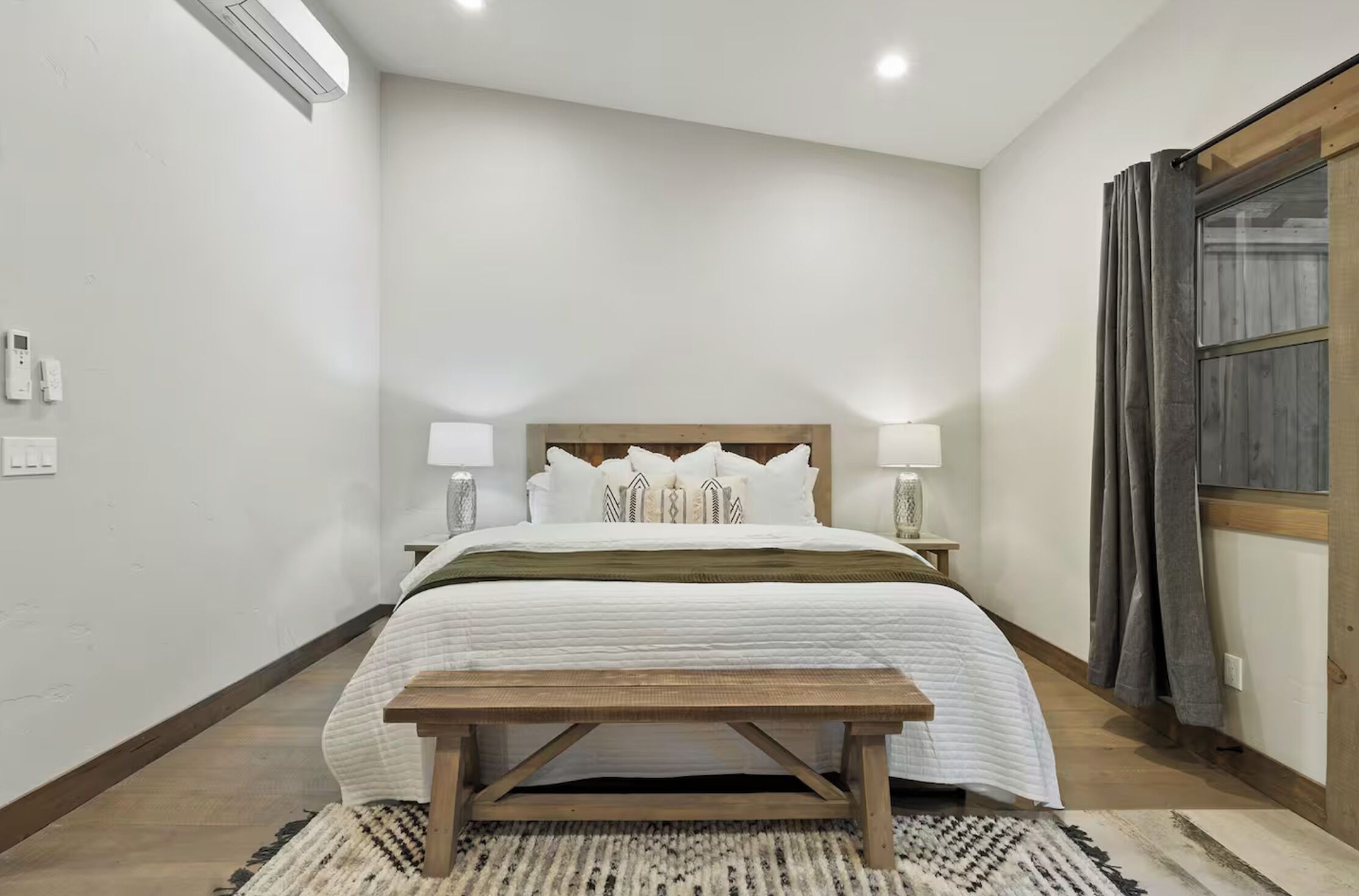 2 bedrooms, iron/ironing board, travel crib, free WiFi