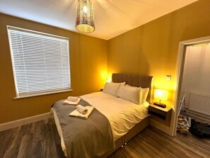 2 Schlafzimmer, Bügeleisen/Bügelbrett, WLAN, Bettwäsche