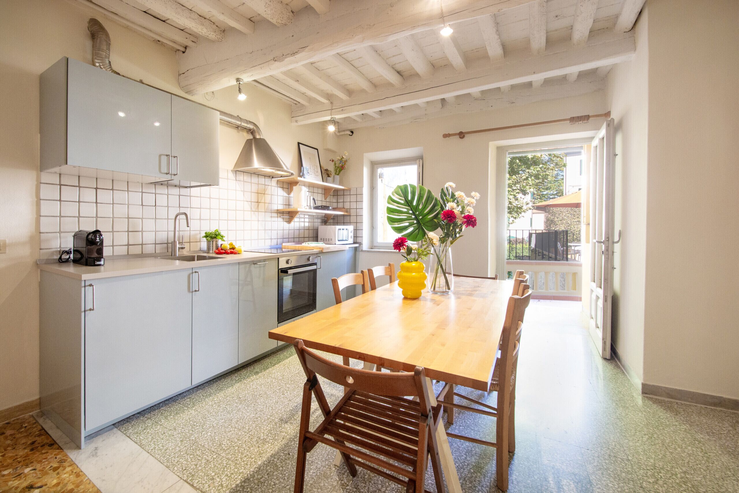 Kjøleskap, mikrobølgeovn, ovn og oppvaskmaskin