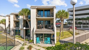 Exterior - Gorgeous Updated Condo steps from beach - Unit A14 (Panama City Beach)