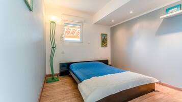 1 quarto, ferros/tábuas de passar roupa, Wi-Fi, roupa de cama