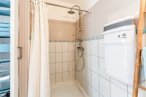 Shower, free toiletries, hair dryer, towels