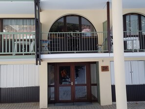 Exterior detail - Studio at Alpe D'Huez with Mountain View, Balcony, and Wi-Fi for 3-4 Guests (Oz en Oisan Station)