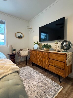 1 chambre, bureau, lit parapluie, Wi-Fi gratuit