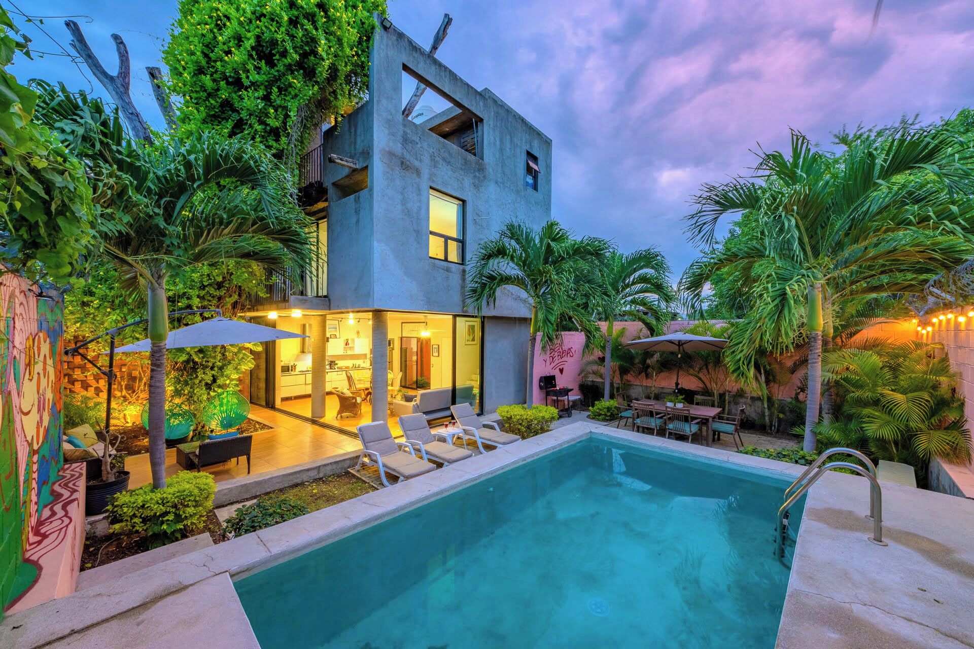 Outdoor pool, a heated pool