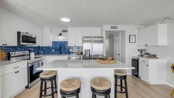 Fridge, microwave, oven, dishwasher