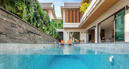 Sky Oasis Garden Pool Residence – 2BR Private Luxury with pool nr 212A