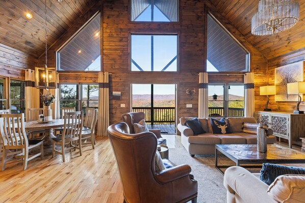 TV, fireplace - NEW LISTING - 5 bd Luxury Cabin w/ VIEWS Secluded HotTub In & Outdoor Fireplaces (Blue Ridge)