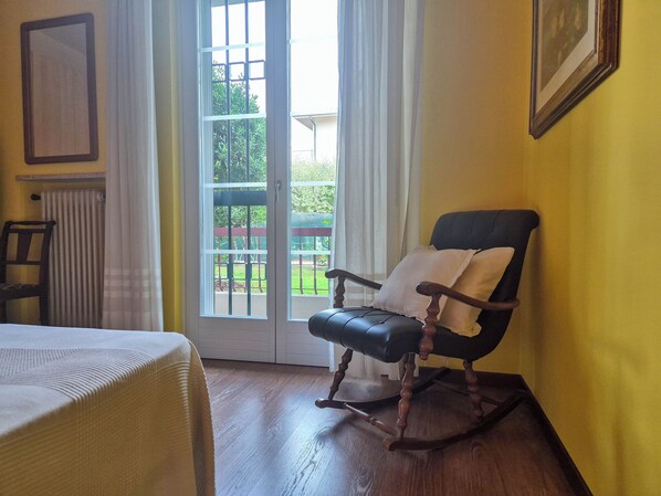 1 Schlafzimmer, Bügeleisen/Bügelbrett, Bettwäsche