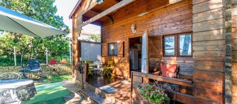Chalet "Gîte" with Private Pool, Wi-Fi, and Air Conditioning