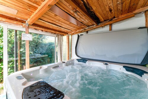 Chalet „Gîte“ mit privatem Pool, WLAN und Klimaanlage