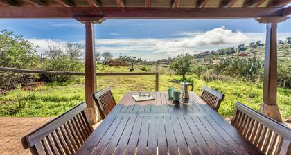 Apartment 'Casa Rural El Pajar' with Mountain View, Wi-Fi and Air Conditioning