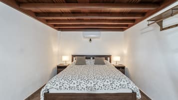 2 slaapkamers, een strijkplank/strijkijzer, wifi, beddengoed