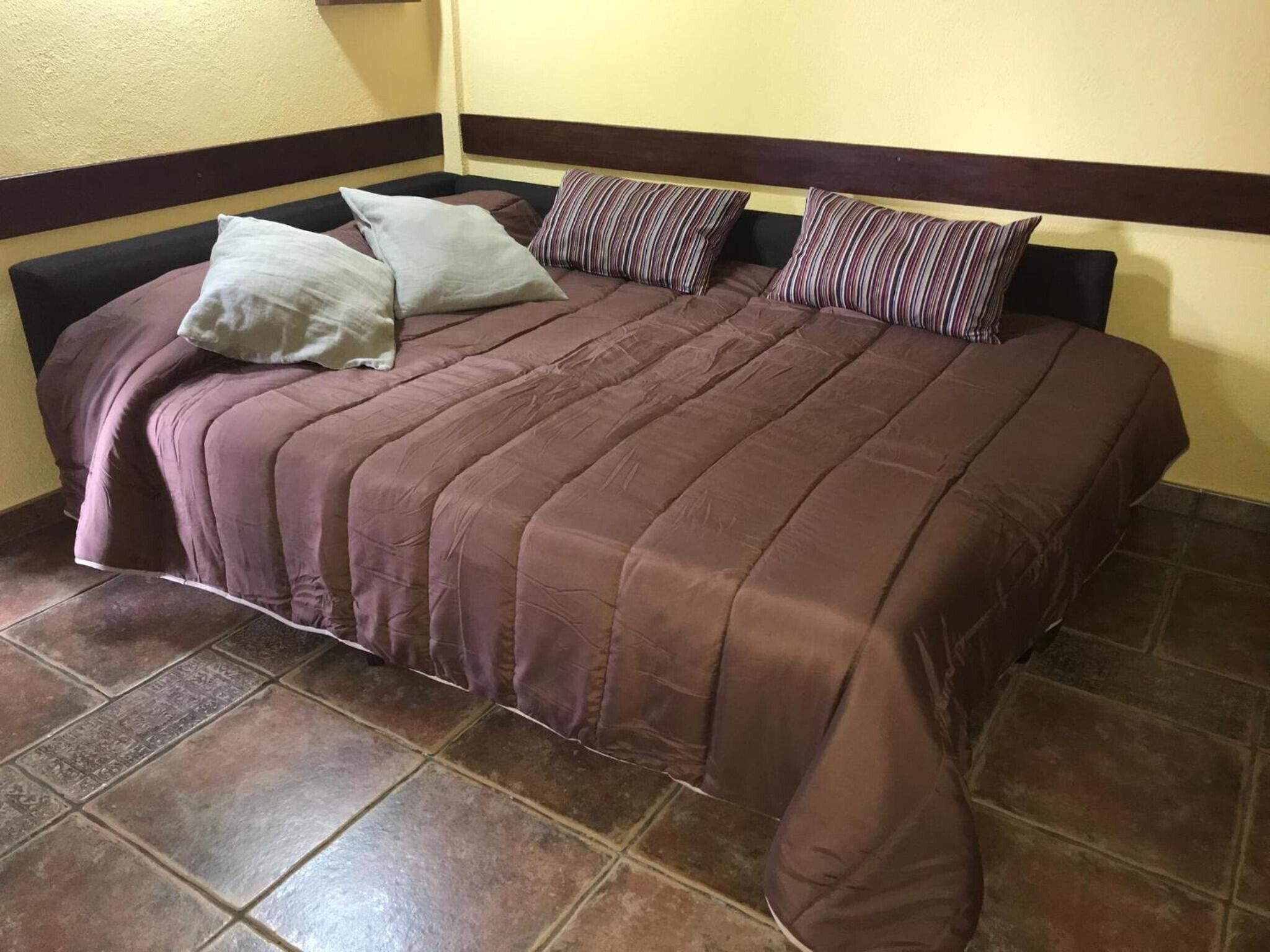 2 slaapkamers, een strijkplank/strijkijzer, wifi, beddengoed