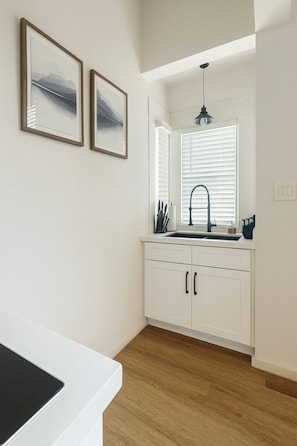 Interior - Charming Guest House near Downtown & River Walk (San Antonio)