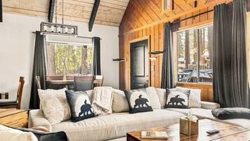 Hideaway A-Frame | Vardagsrum | Eldstad