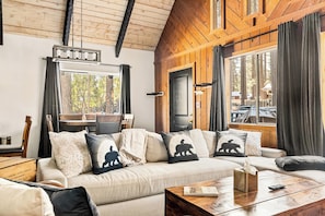 Hideaway A-Frame | Vardagsrum | Eldstad