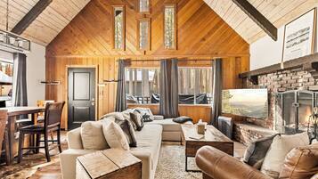 Hideaway A-Frame | Opholdsområde | Pejs