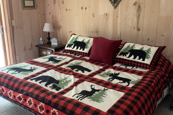 4 soverom, skrivebord, strykejern/-brett og wi-fi (inkludert)