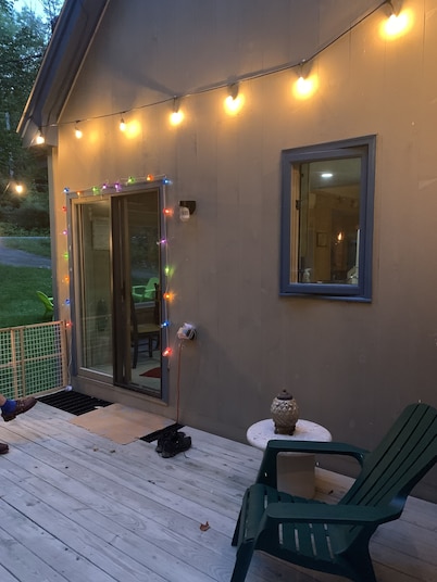 Beautiful Mt area with beautiful scenic views; 6 miles to Mount Snow Ski Resort.