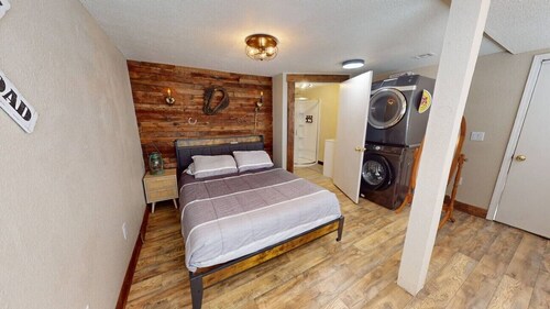 Train Themed Accommodations Near Neosho Square! Both Units/ Sleeps 8