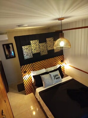 Maison, plusieurs chambres, fumeurs, terrasse | 8 chambres