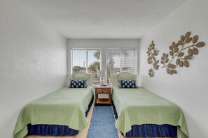 2 chambres, fer et planche à repasser, Wi-Fi gratuit, draps fournis