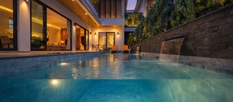 Sky Oasis Garden Pool Residence – 2BR Private Luxury with pool nr 211A